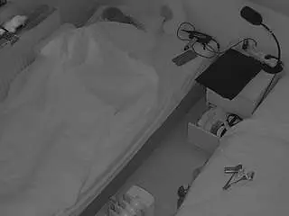 Voyeurcam-julmodels-bed-7  live sex cam