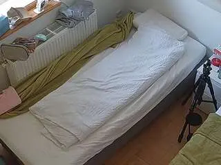 Voyeurcam-julmodels-bed-7  live sex cam