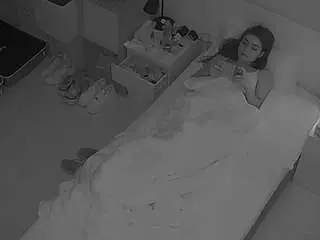 Voyeurcam-julmodels-bed-7  live sex cam