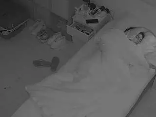 Voyeurcam-julmodels-bed-7  live sex cam