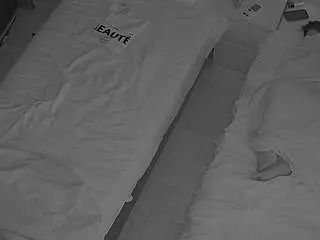 Voyeurcam-julmodels-bed-7  live sex cam