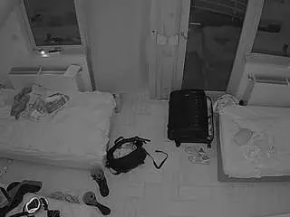 Voyeurcam-julmodels-bed-7  live sex cam