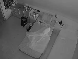 Voyeurcam-julmodels-bed-7  live sex cam