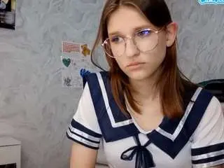 Yaelhuckaby  live sex cam