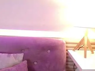 Gagingbriana  live sex cam