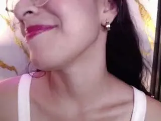 Gagingbriana  live sex cam