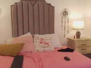 Scarlett-bm  live sex cam