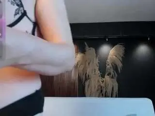 Venus-cooper  live sex cam