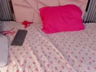 Annie2003  live sex cam