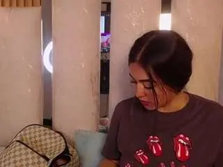 Dakotafoxcs  live sex cam