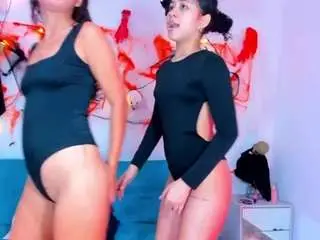 Giirls-glamur20  live sex cam