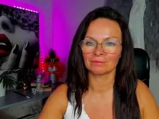 Glamhelen  live sex cam