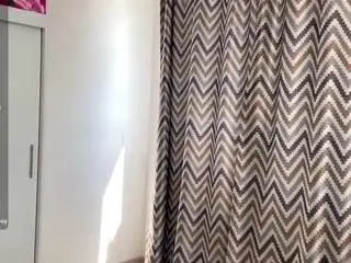 Julianahelms  live sex cam