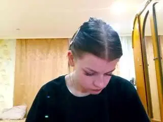 Louiehefner  live sex cam