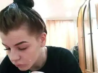 Louiehefner  live sex cam