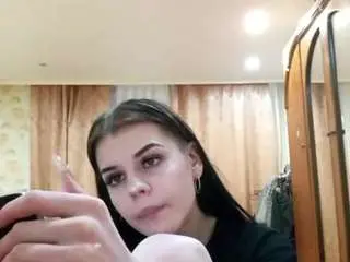 Louiehefner  live sex cam