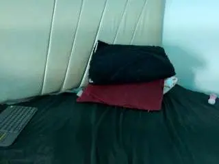 Mikitourab  live sex cam