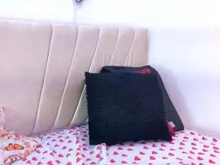 Mikitourab  live sex cam