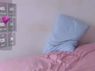 Snow-doll  live sex cam
