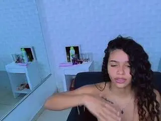 Alice-fox26  live sex cam