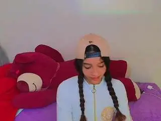 Alice-fox26  live sex cam