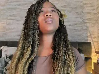 Anneth-m  live sex cam