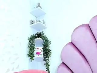 Carla-leee  live sex cam