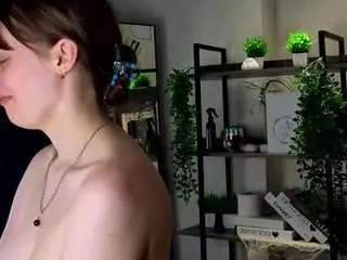 Colenenicolau  live sex cam