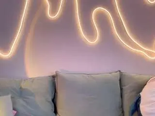 Evacolins  live sex cam