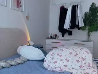 Evacolins  live sex cam