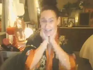 Hotyogababe  live sex cam