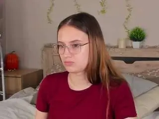 Mia-hill  live sex cam