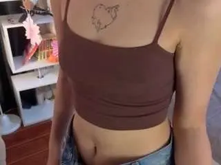 Joannepierce  live sex cam