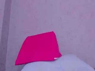 Lil-miia  live sex cam