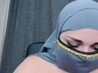 Amila-hagdaa  live sex cam