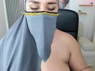 Amila-hagdaa  live sex cam