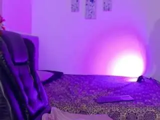 Amyy-adams  live sex cam