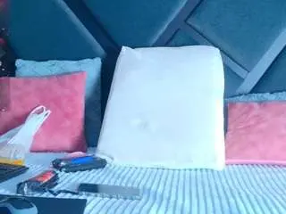 Emyblue  live sex cam