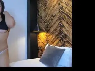 Evelin-villan  live sex cam