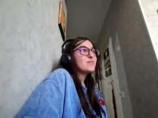 Jolandahoneycott  live sex cam