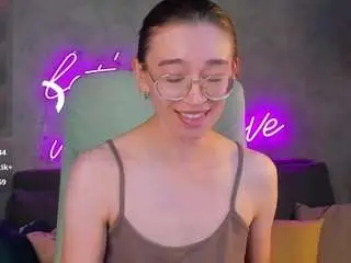 Lucy-green  live sex cam