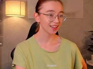 Lucy-green  live sex cam
