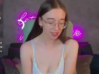 Lucy-green  live sex cam