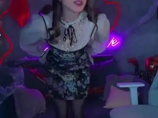 Lucy-green  live sex cam