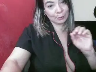 Yayita81  live sex cam