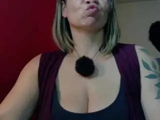 Yayita81  live sex cam