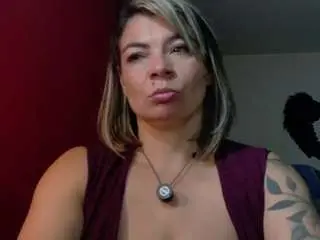Yayita81  live sex cam