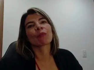 Yayita81  live sex cam