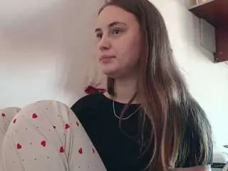 Charlinewehrman  live sex cam