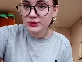 Charlinewehrman  live sex cam